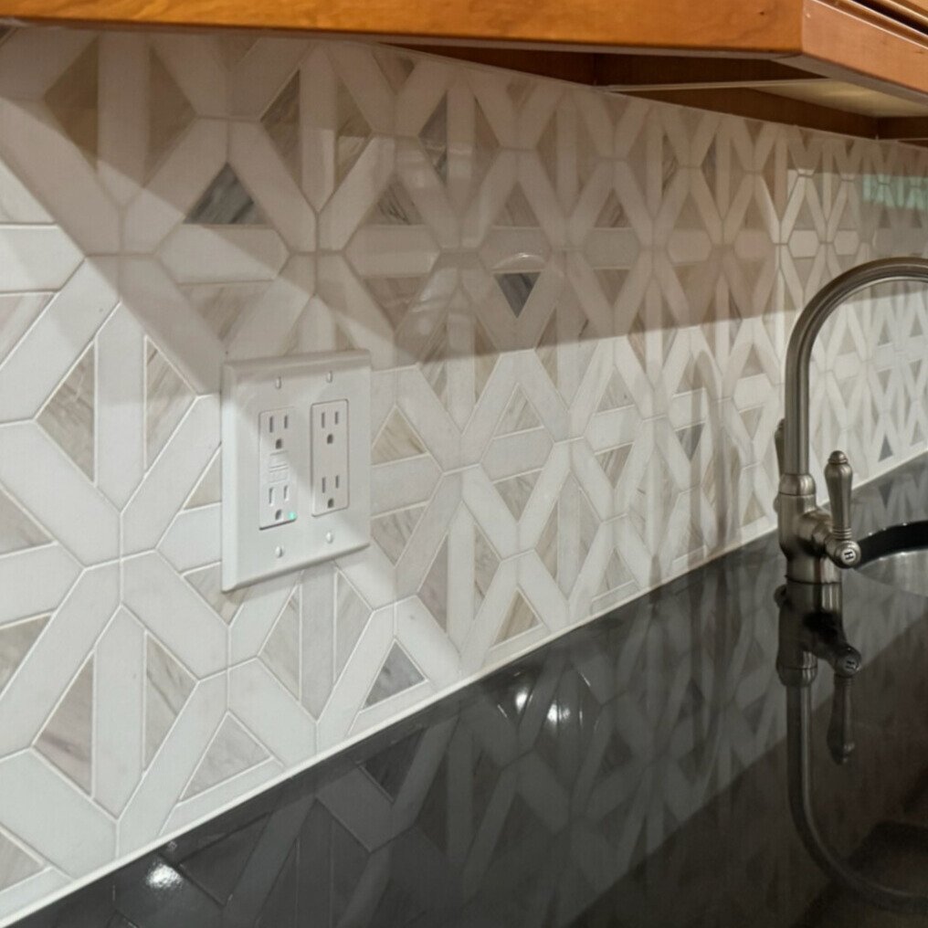 Custom tile backsplash in Chesterbrook PA by JNG Construction